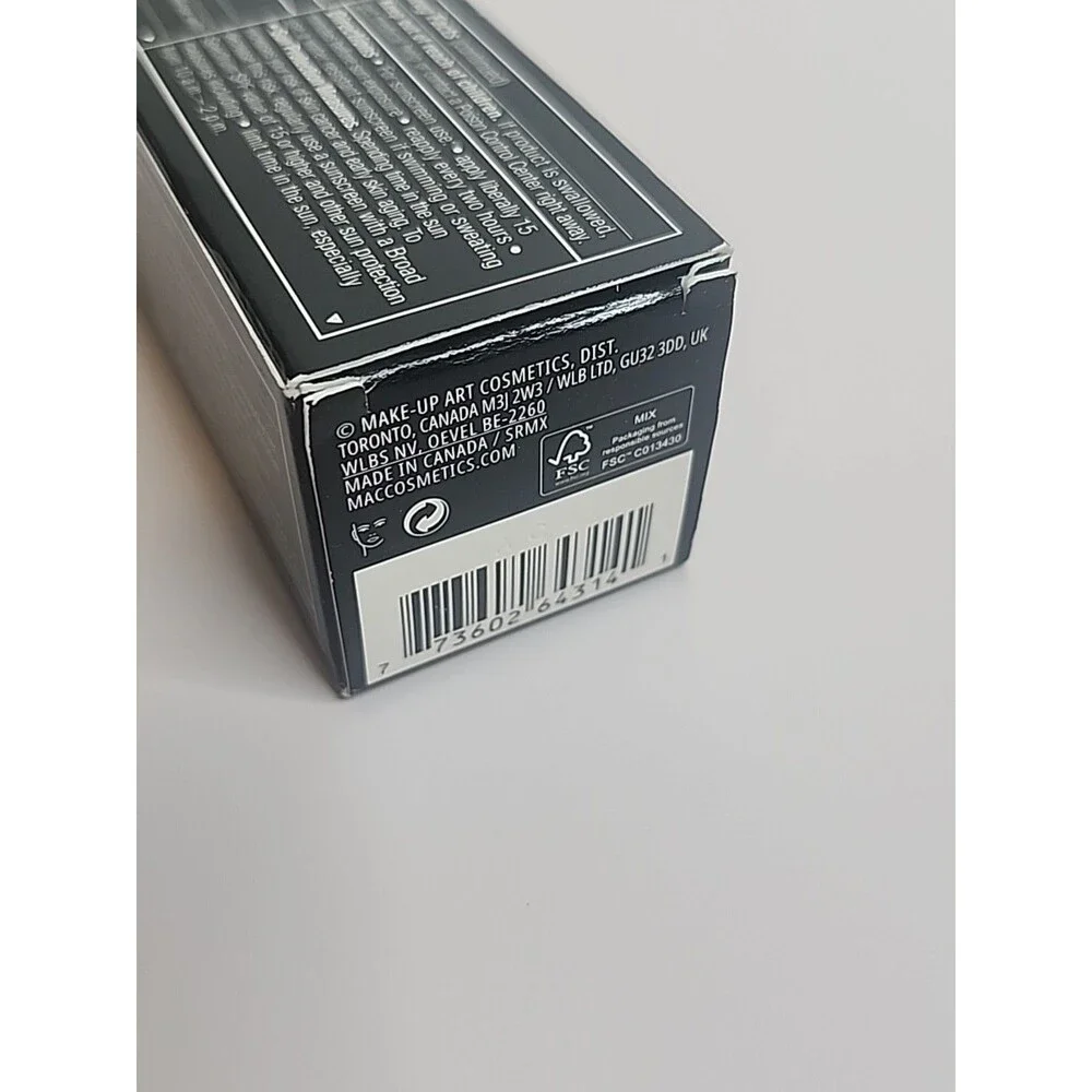 Mac NW33 Studio Fix Fluid Broad Spectrum SPF 15 24HR Matte Foundation NIB